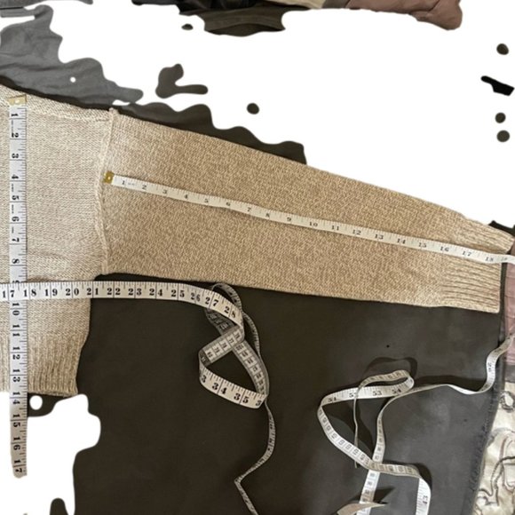 Cropped Cardigan Colour Oatmeal Size Small NWT - Picture 5 of 5